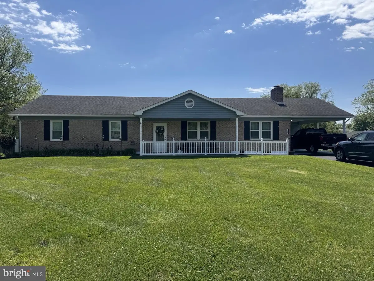 106 Essex Cir, Stephens City, VA 22655 - #1