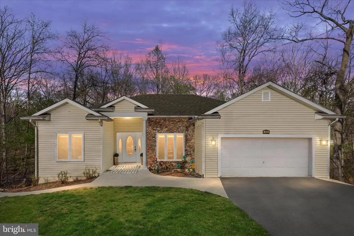 203 Northwood Cir, Cross Junction, VA 22625 - #1