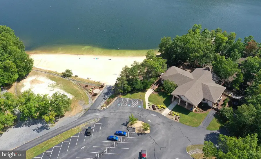 128 Dogwood Dr, Cross Junction, VA 22625 - #3