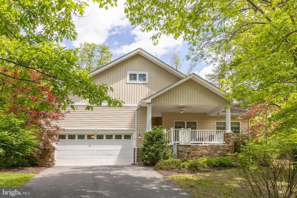 107 Sunset Cir, CROSS JUNCTION, VA 22625