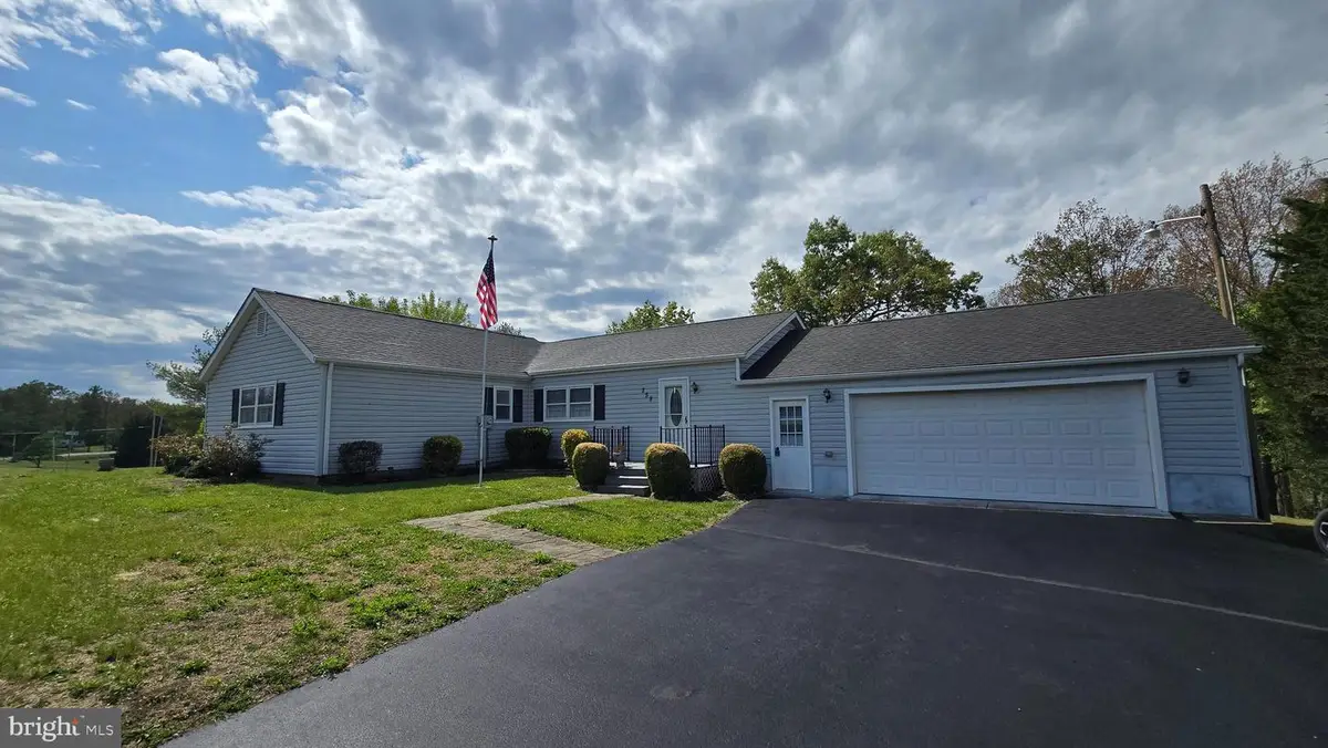 258 Mcdonald Rd, Winchester, VA 22602 - #1