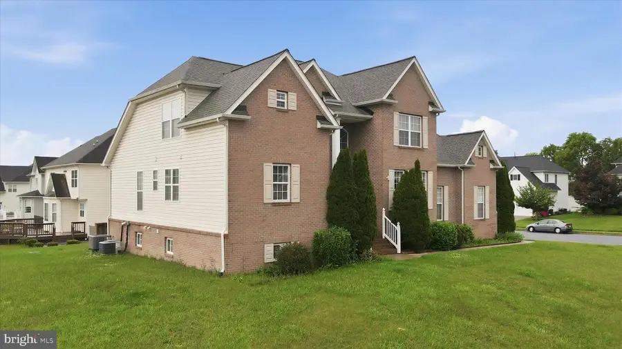 220 Flanagan Dr, Winchester, VA 22602 - #3