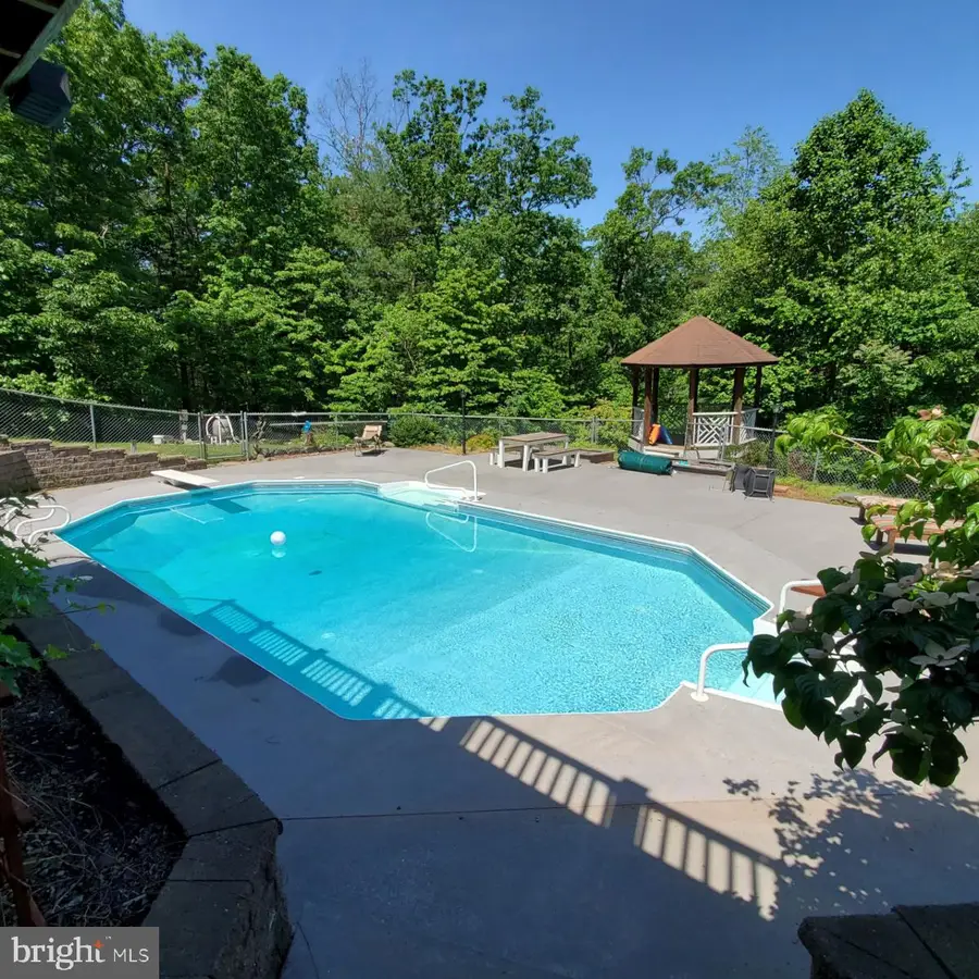 148 Arklow Dr, Cross Junction, VA 22625 - #3