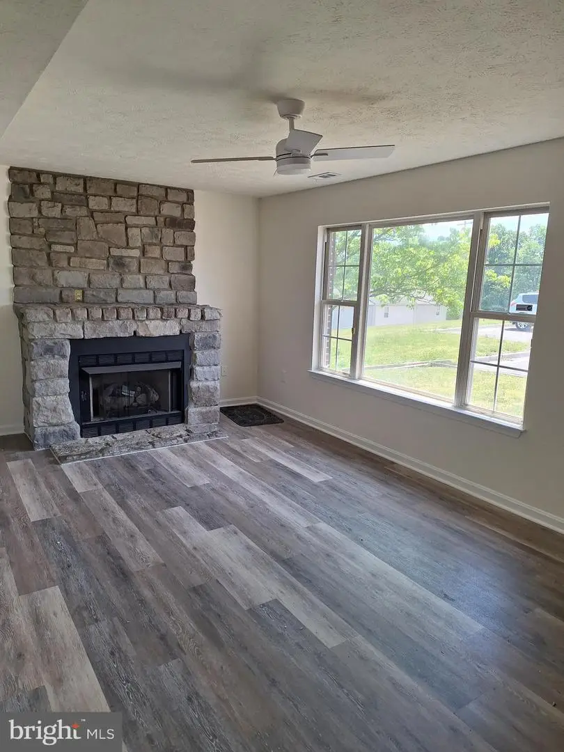 515 Emily Ln, Winchester, VA 22602 - #3