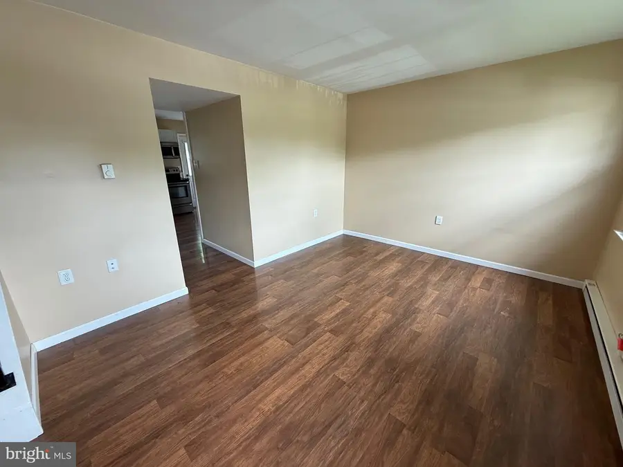 1050 Filbert St, Stephens City, VA 22655 - #2