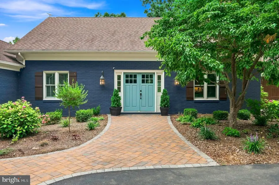 199 Oak Hill Dr, Stephens City, VA 22655 - #3