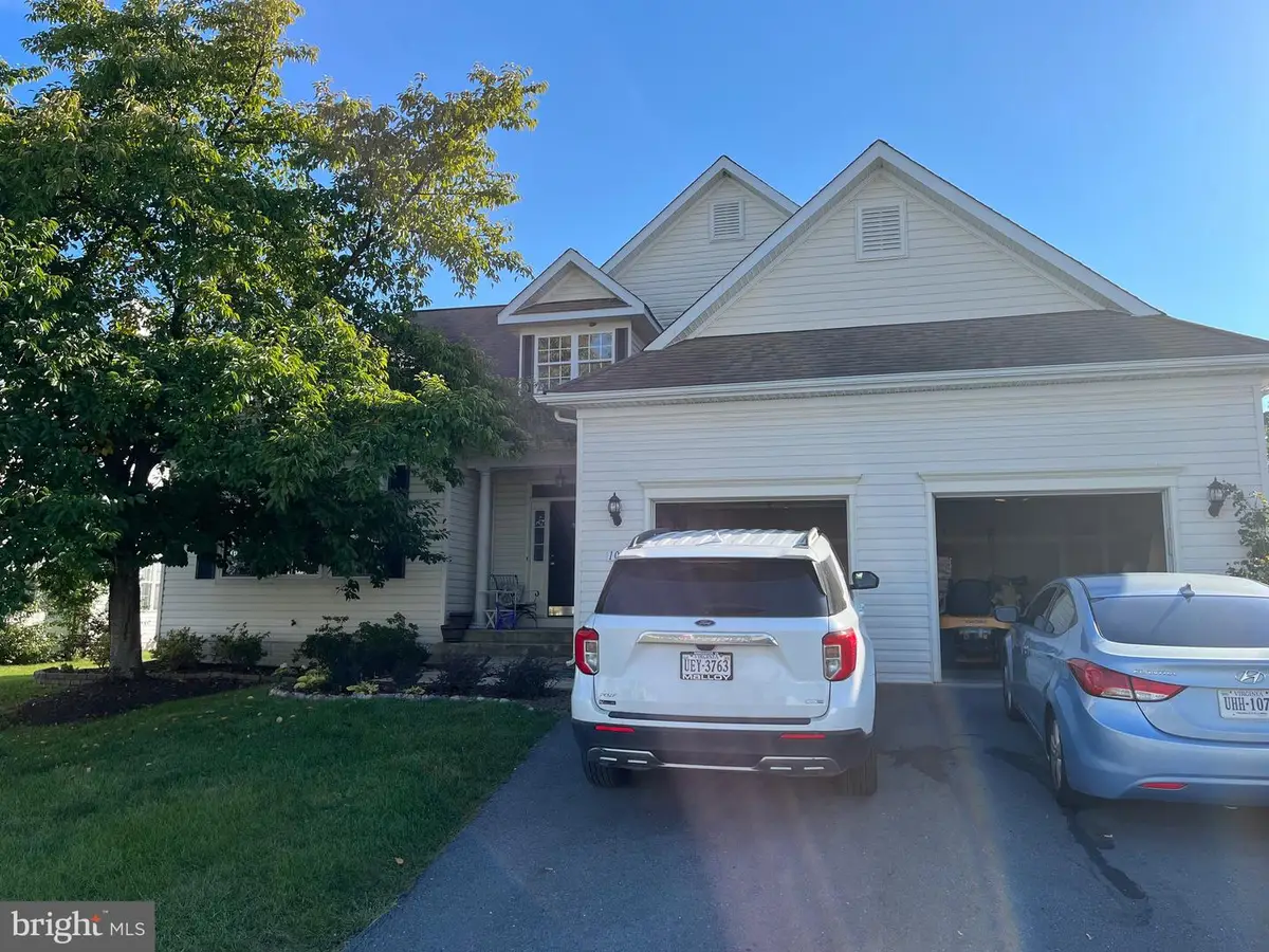 104 Hayvenhurst Ct, Stephens City, VA 22655 - #1
