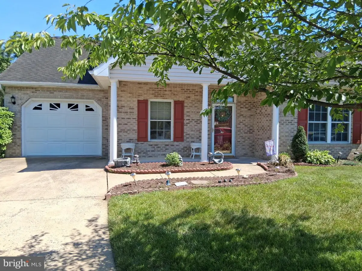 307 Lynn Dr, Stephens City, VA 22655 - #1
