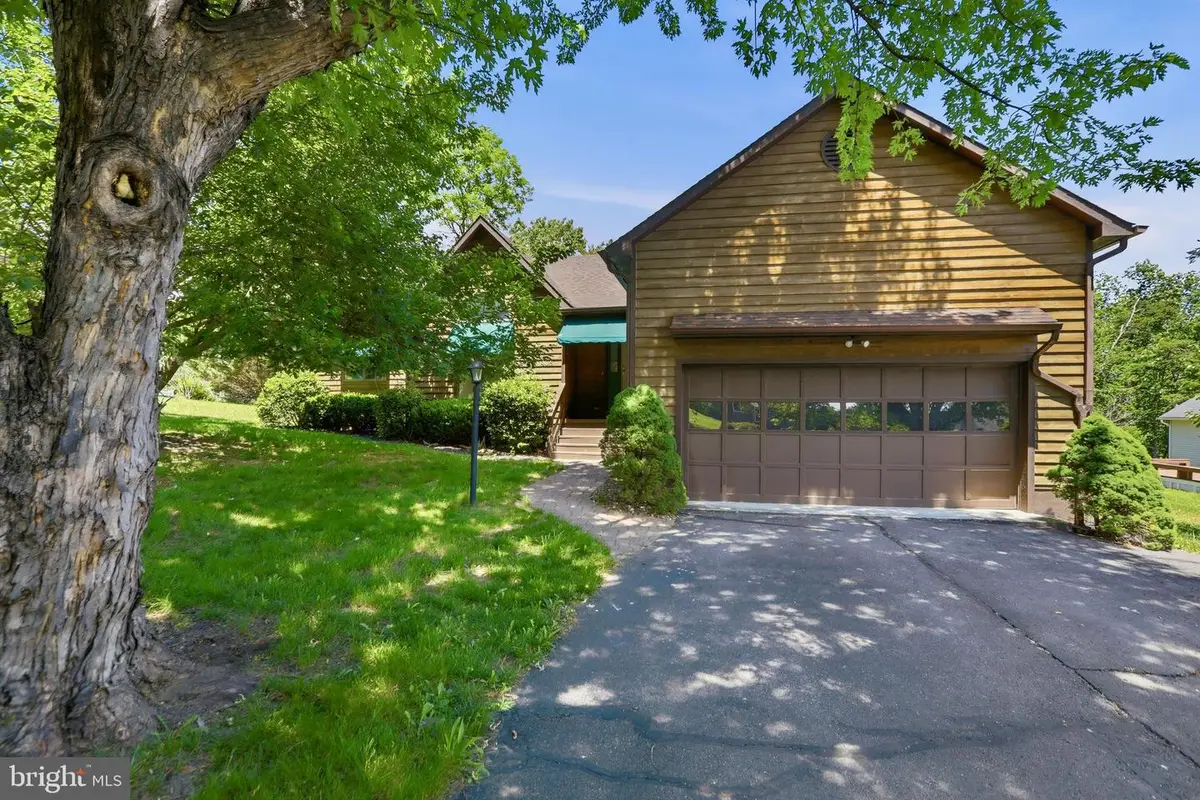 408 Masters Dr, Cross Junction, VA 22625 - #1