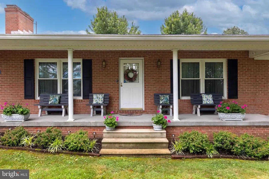 201 Woodridge Ln, Winchester, VA 22603 - #2