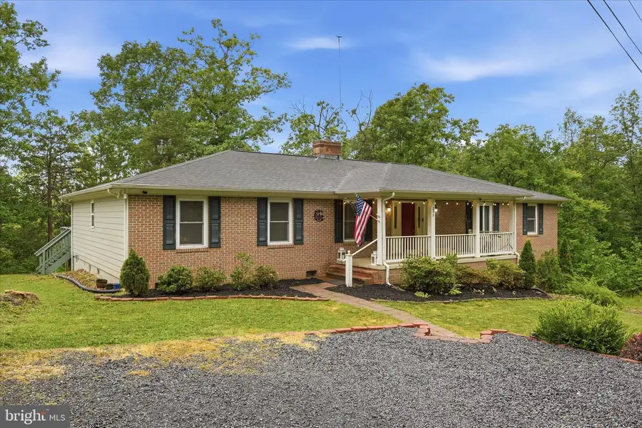 211 Creekview Ln, Middletown, VA 22645 - #3