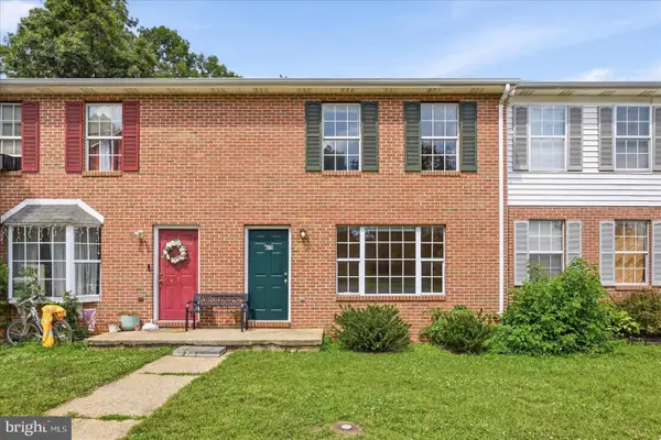 215 Buckingham Dr, STEPHENS CITY, VA 22655