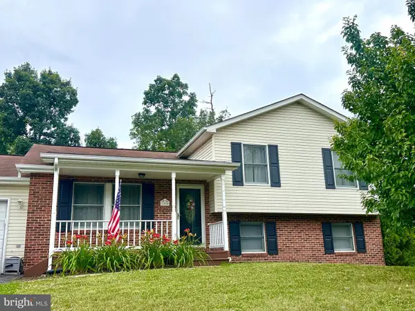 100 Tinoak Dr, STEPHENS CITY, VA 22655