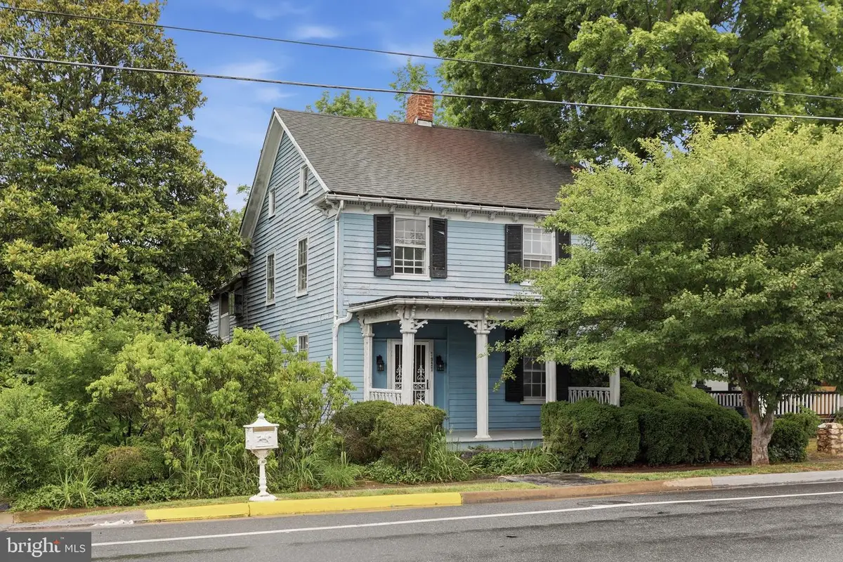 7927 Main St, Middletown, VA 22645 - #1