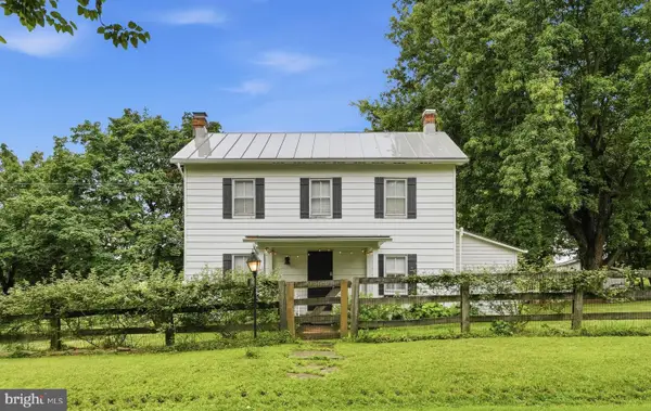 849 Redland Rd, CROSS JUNCTION, VA 22625