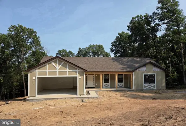 150 Four Seasons Dr E, GORE, VA 22637