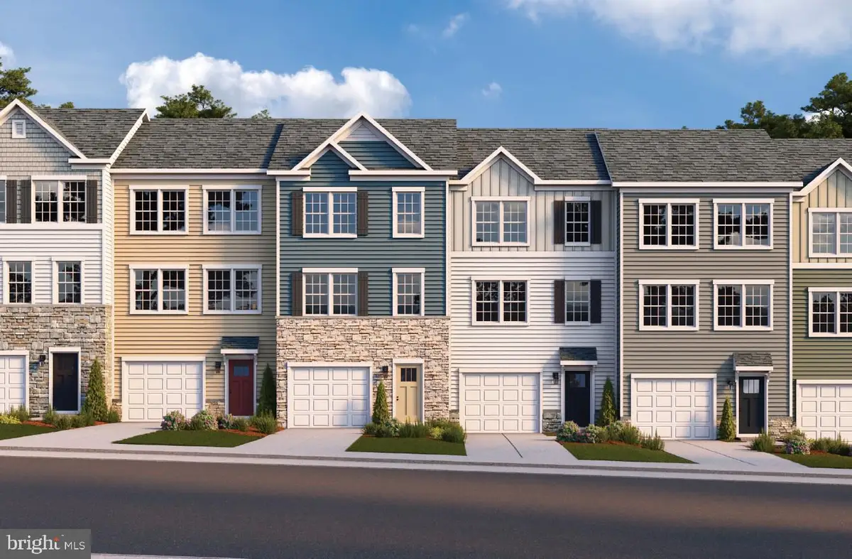 102 Bowers St, Stephens City, VA 22655 - #1