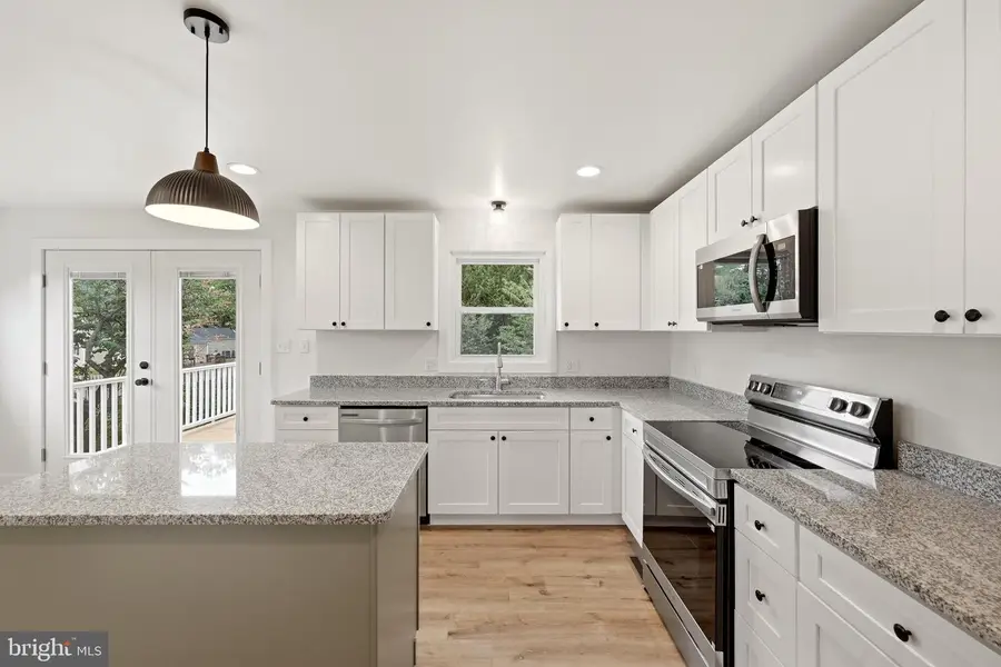 105 Wythe Ave, Stephens City, VA 22655 - #3