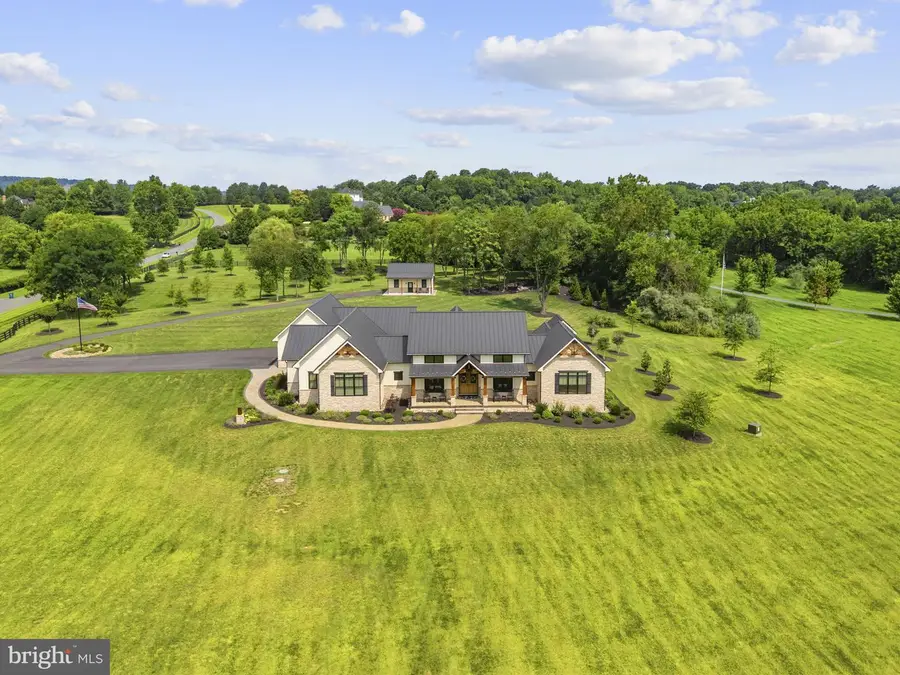 144 Robinson Dr, Winchester, VA 22602 - #3