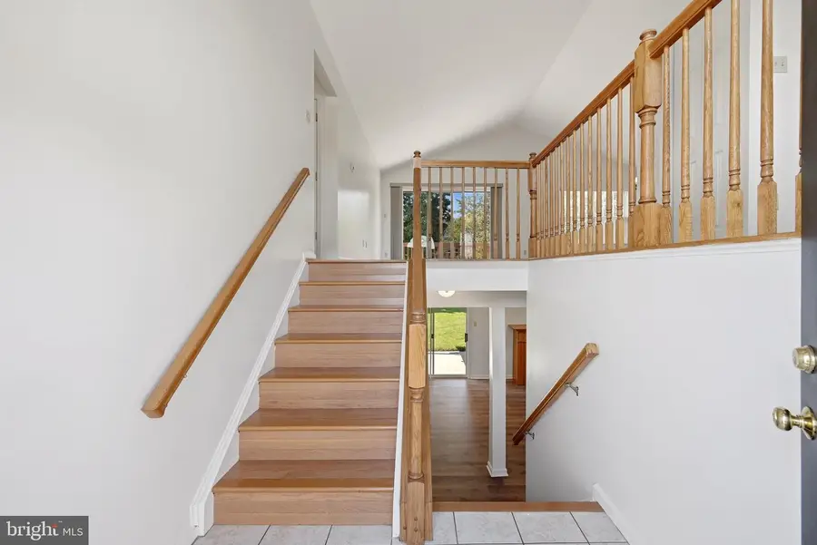123 Fairfax Dr, Stephens City, VA 22655 - #2