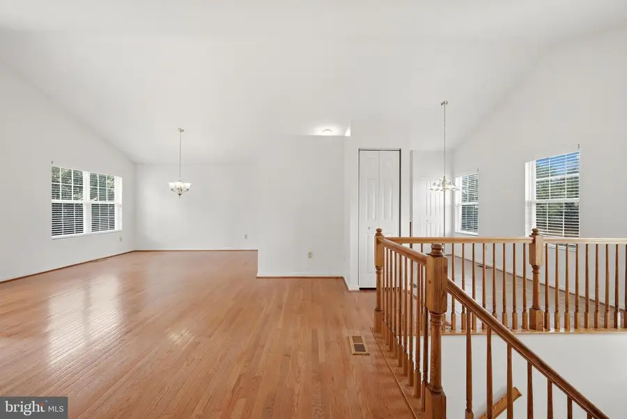 123 Fairfax Dr, Stephens City, VA 22655 - #3