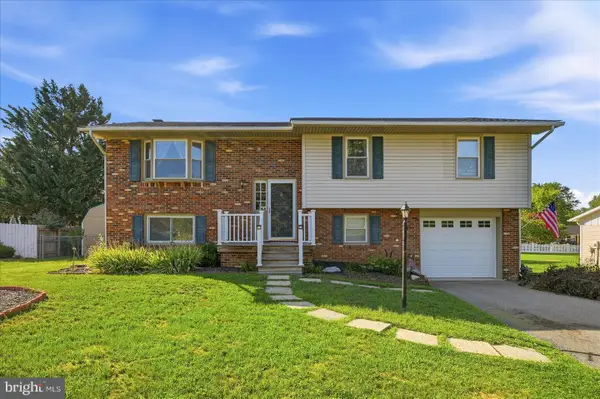 112 Amelia Ave, STEPHENS CITY, VA 22655