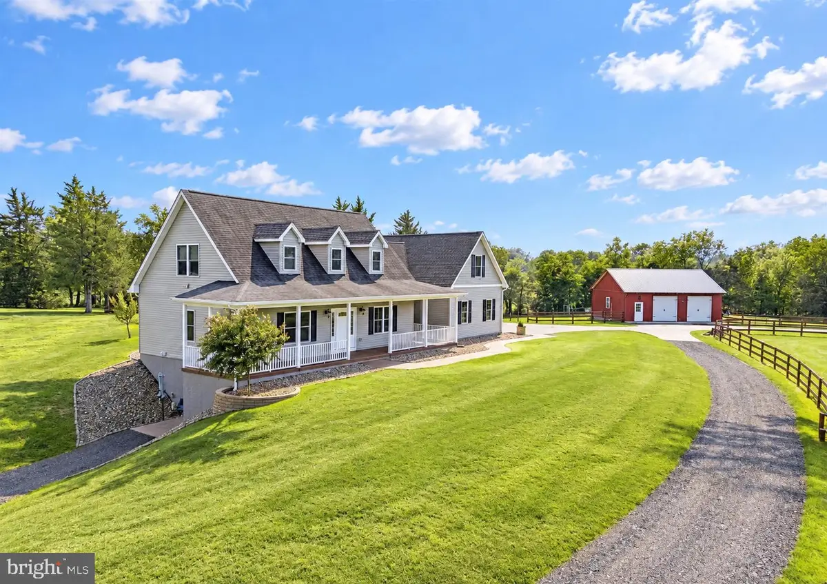 1110 E Refuge Church Rd, Stephens City, VA 22655 - #1