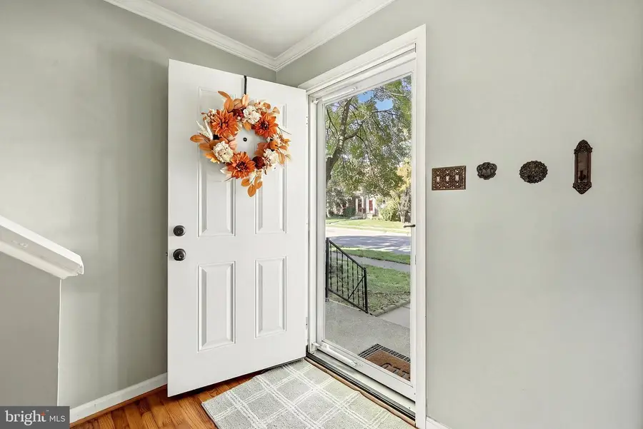 251 Waterford Ln, Winchester, VA 22602 - #2