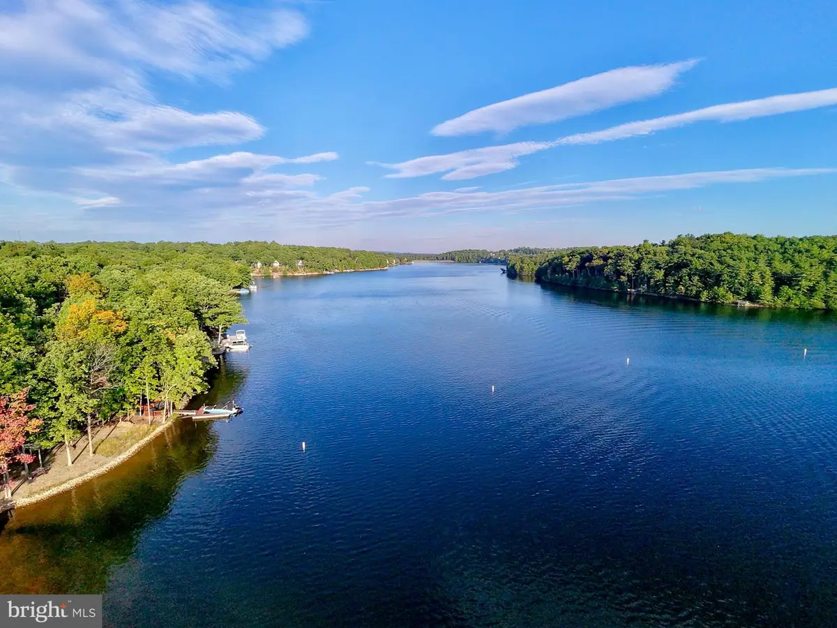 1210 Lakeview Dr, Cross Junction, VA 22625 - #1