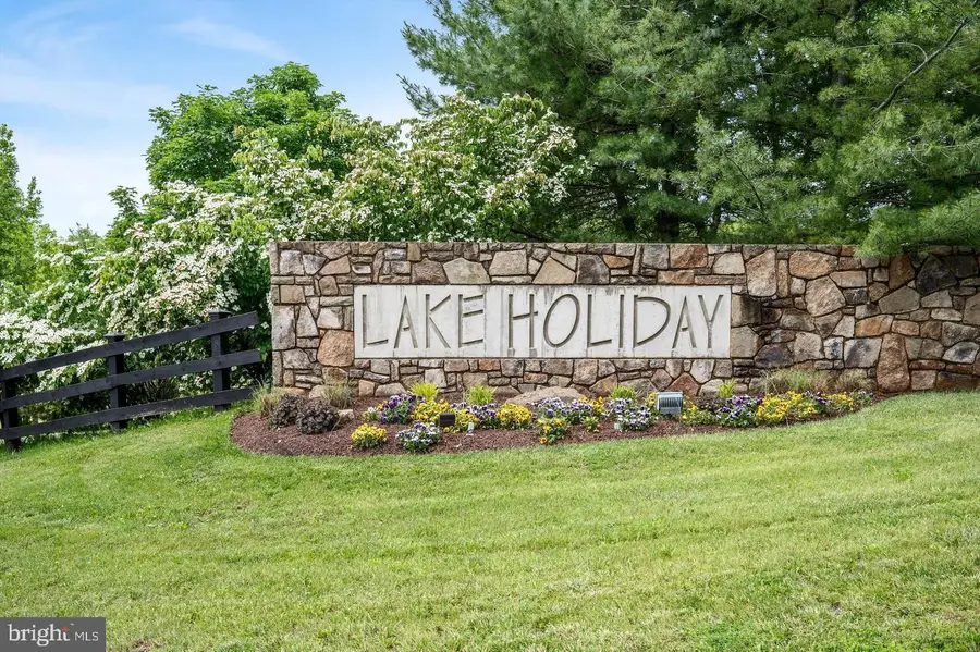 1210 Lakeview Dr, Cross Junction, VA 22625 - #2
