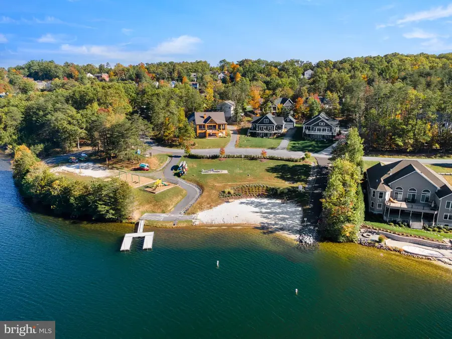514 Sleigh Dr, Cross Junction, VA 22625 - #3