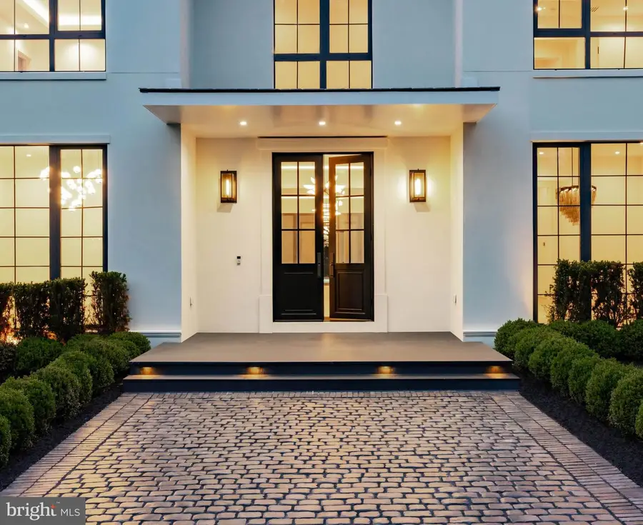 1102 Chain Bridge Rd, McLean, VA 22101 - Image #2