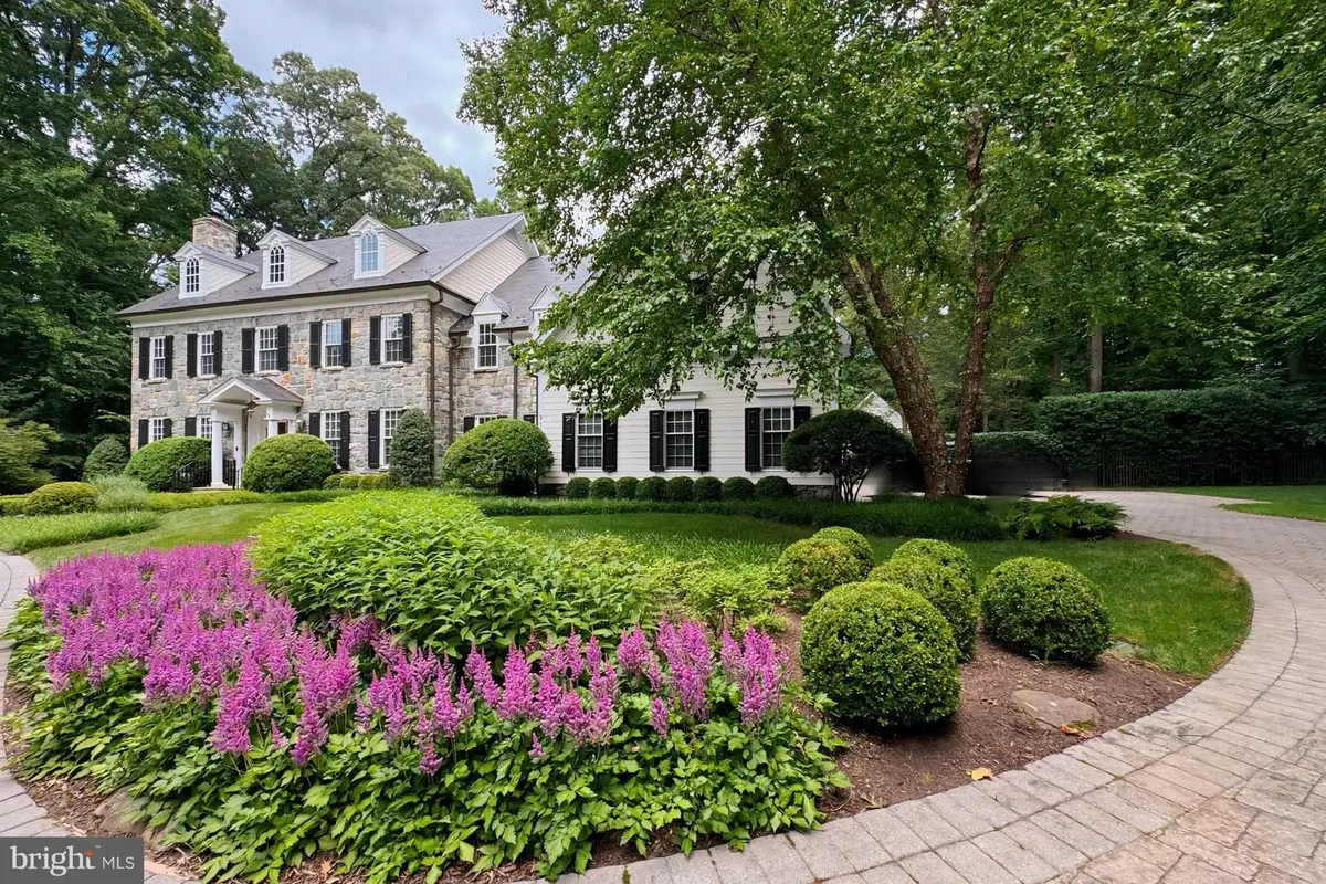 919 Dominion Reserve Dr, McLean, VA 22102 - Image #1