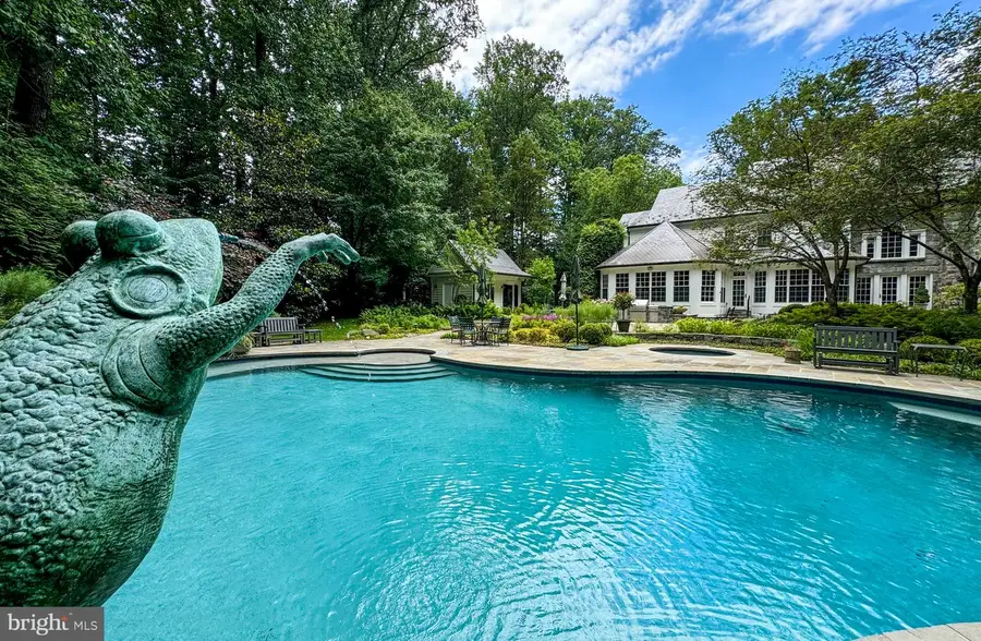 919 Dominion Reserve Dr, McLean, VA 22102 - Image #2