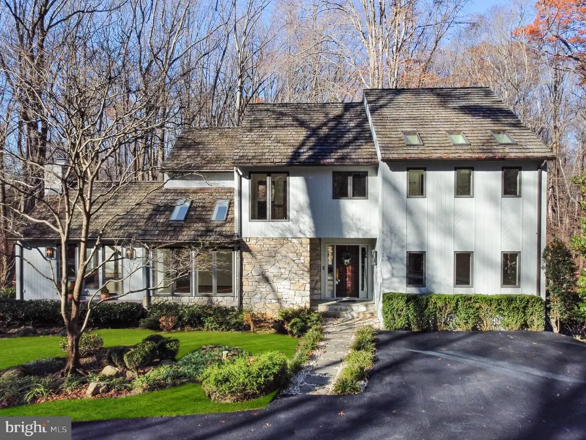 255 Jeffery Ln, Great Falls, VA 22066 - Image #1