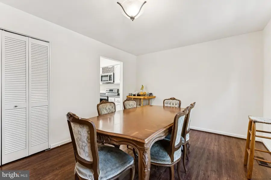 10255 Braddock Rd, Kings Park West, VA 22032 - Image #3