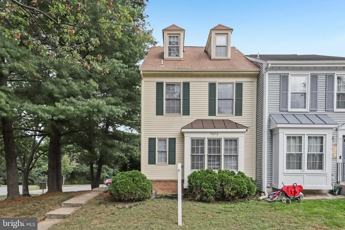 7673 Northern Oaks Ct, Springfield, VA 22153 - Image #1