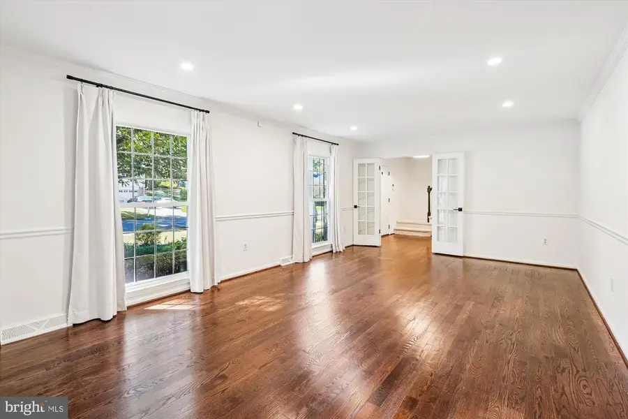 5538 Shooters Hill Ln, Fairfax Station, VA 22032 - Image #3