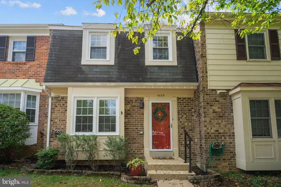 4869 Nash Dr, Kings Park West, VA 22032 - Image #2