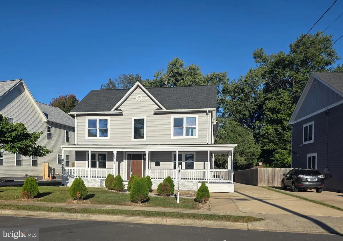 6724 Westlawn Dr, Falls Church, VA 22042 - Image #1