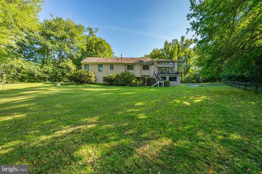 6114 Ramshorn Pl, McLean, VA 22101 - Image #2