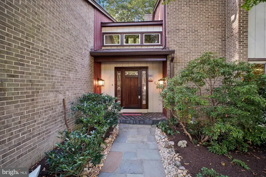 4056 41st St N, McLean, VA 22101 - Image #2