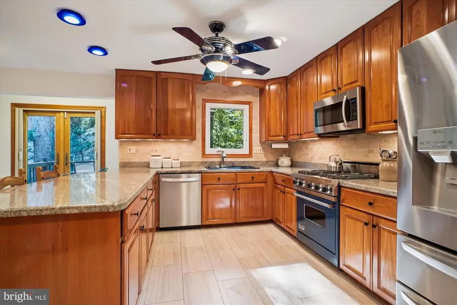 4056 41st St N, McLean, VA 22101 - Image #3