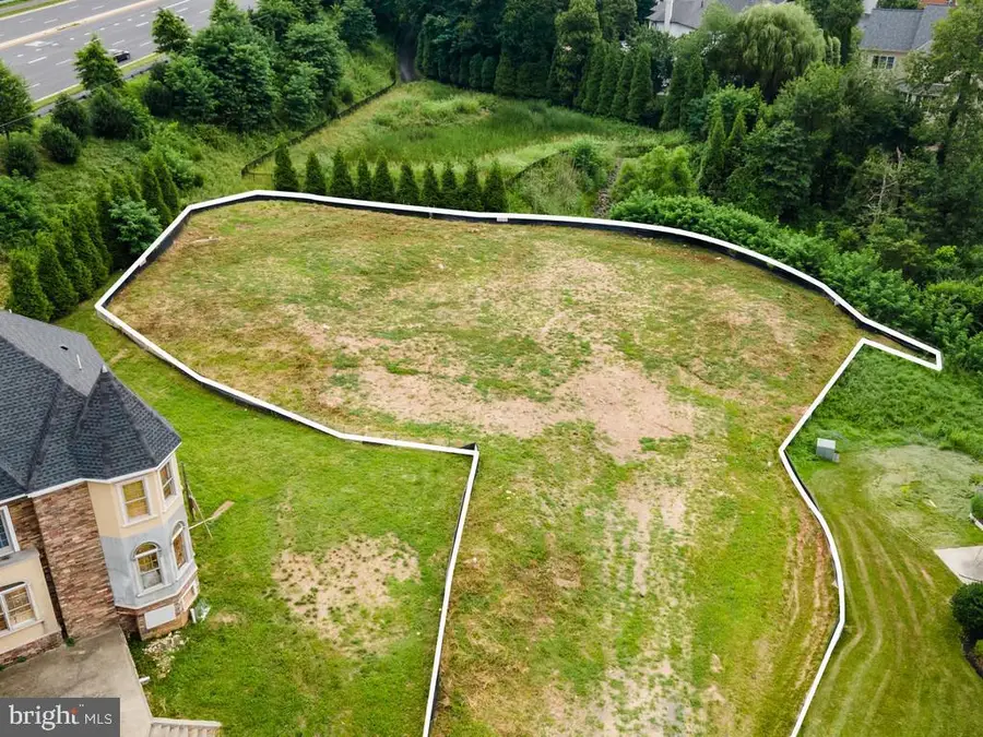 11703 Sugarland Rd, Herndon, VA 20170 - Image #2