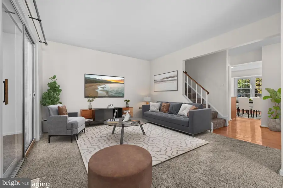 4947 Mcfarland Ct, Kings Park West, VA 22032 - Image #3