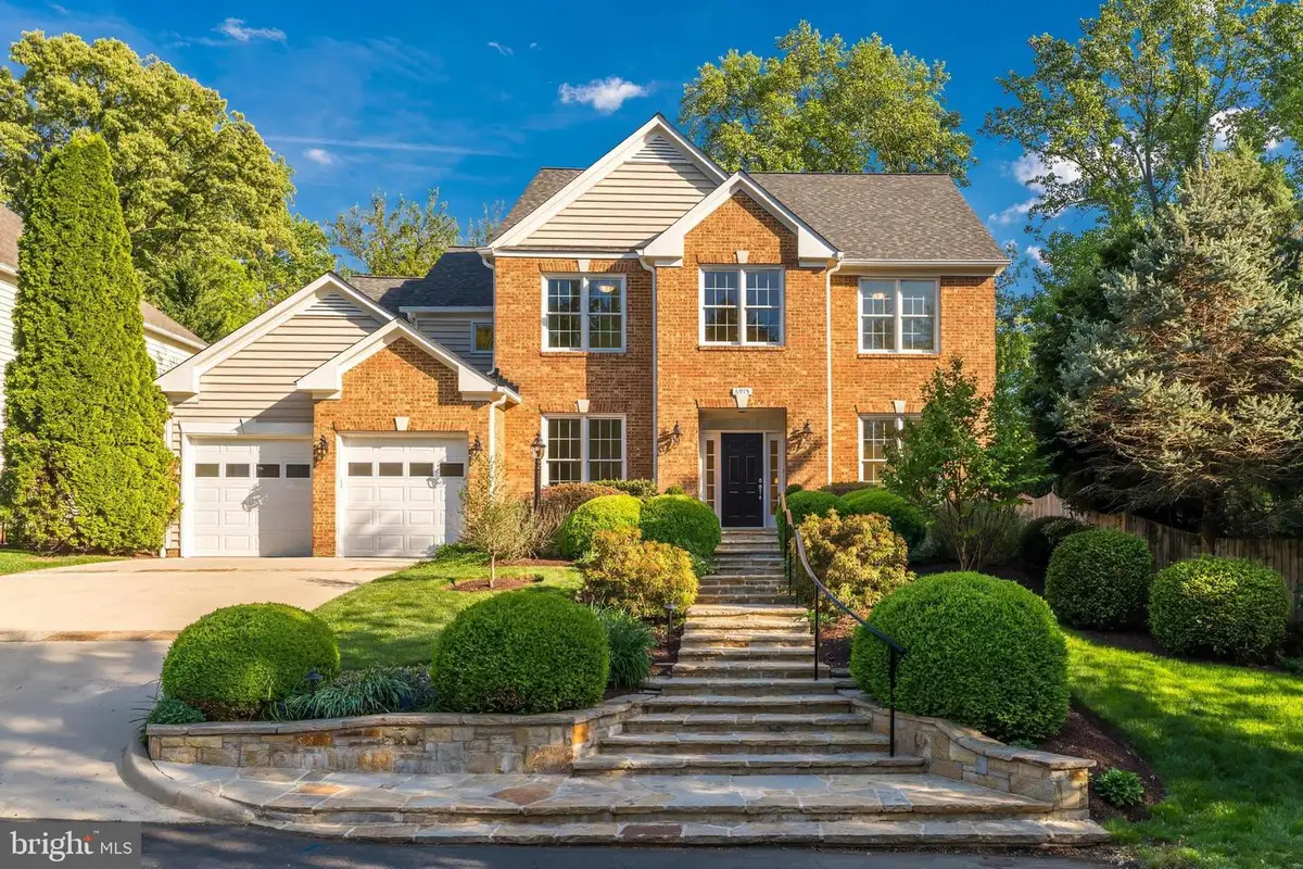 6915 Saint Albans Rd, McLean, VA 22101 - #1