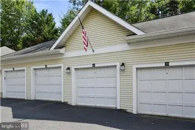 4131 Fountainside Ln #j204, Fair Oaks, VA 22030 - Image #3