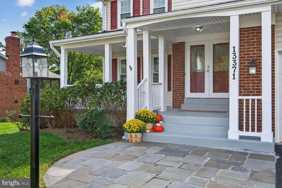 13371 Teaberry Ct, Franklin Farm, VA 22033 - Image #3