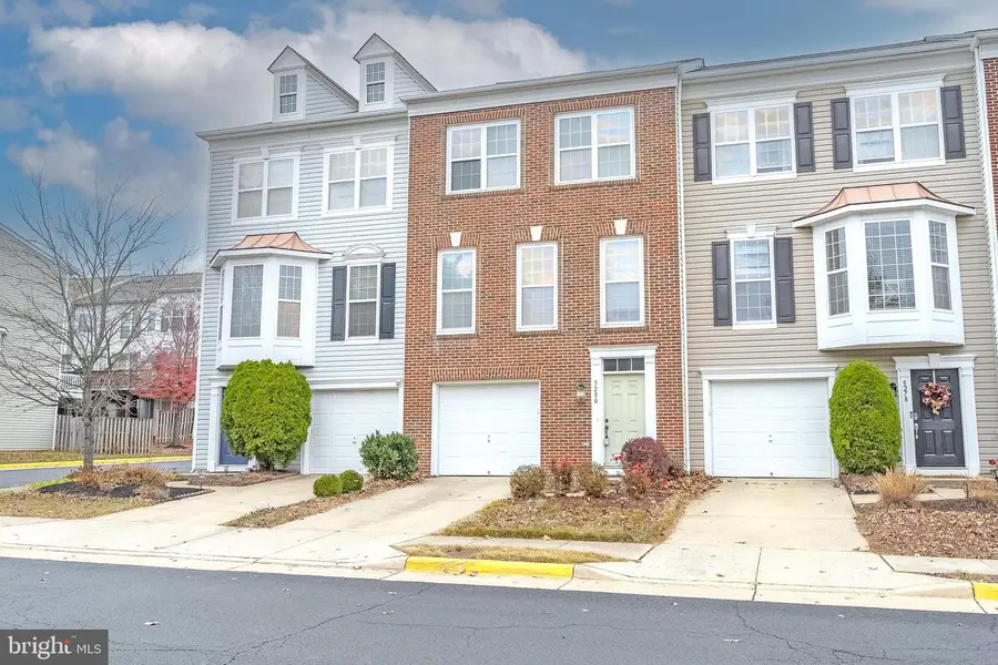 5280 Jule Star Dr, Centreville, VA 20120 - Image #2