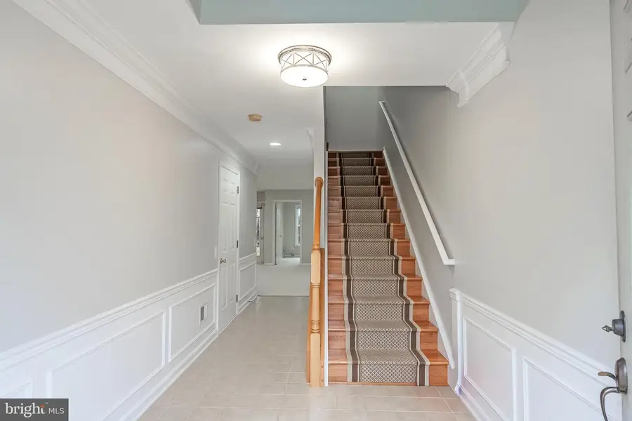 5280 Jule Star Dr, Centreville, VA 20120 - Image #3